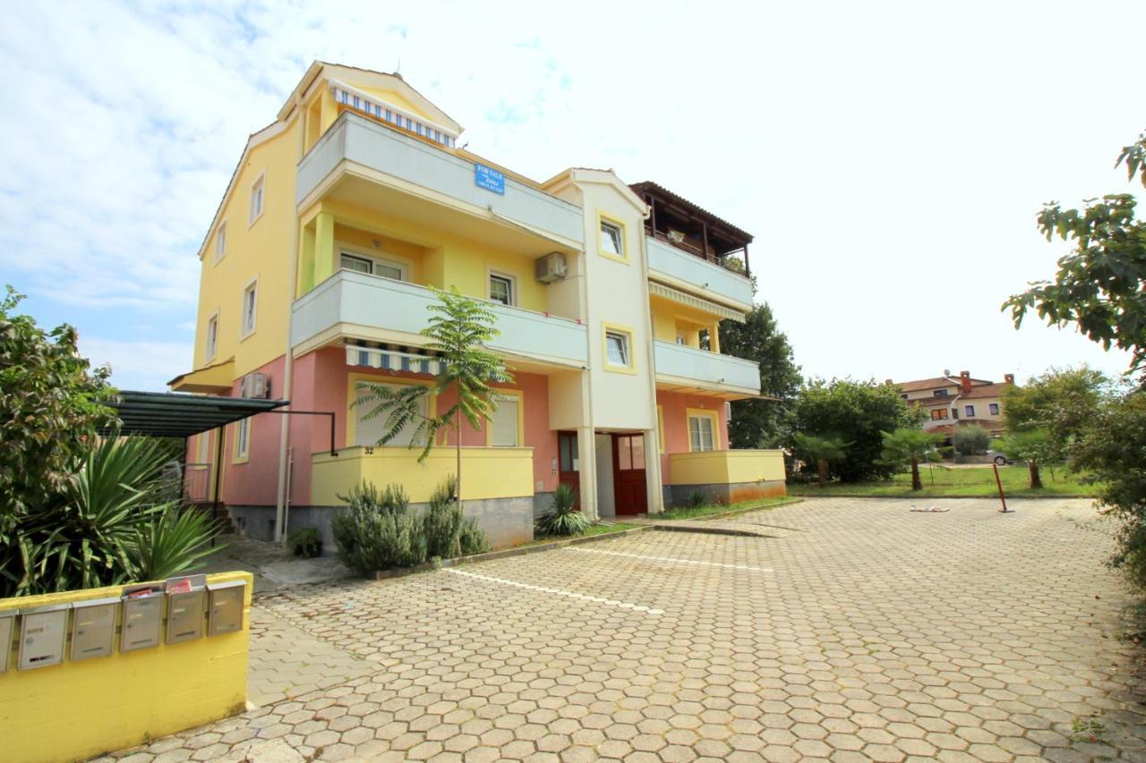 Marisol Premium - Fusslaeufig Zum Meer Funtana Exterior foto